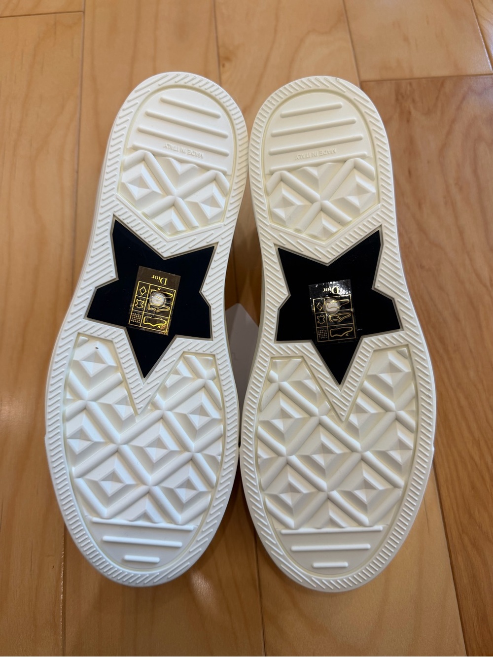 NEW Dior Canvas Gold Oblique sneaker - Picture 5 of 6